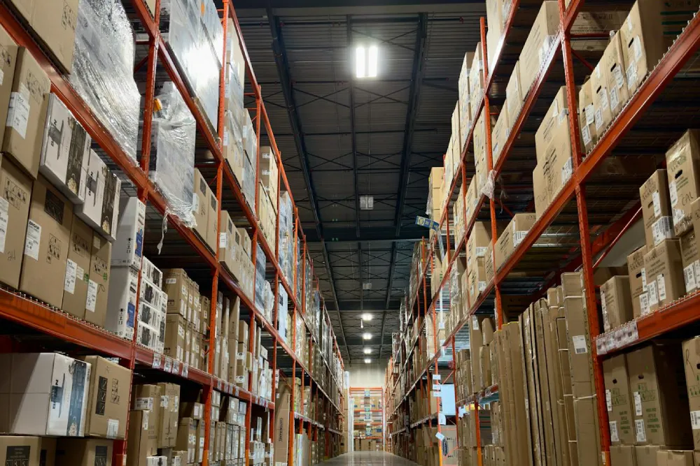 industrial lighting system for industrial spaces